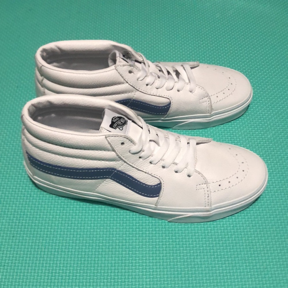 New Authentic Vans Unisex Shoe
